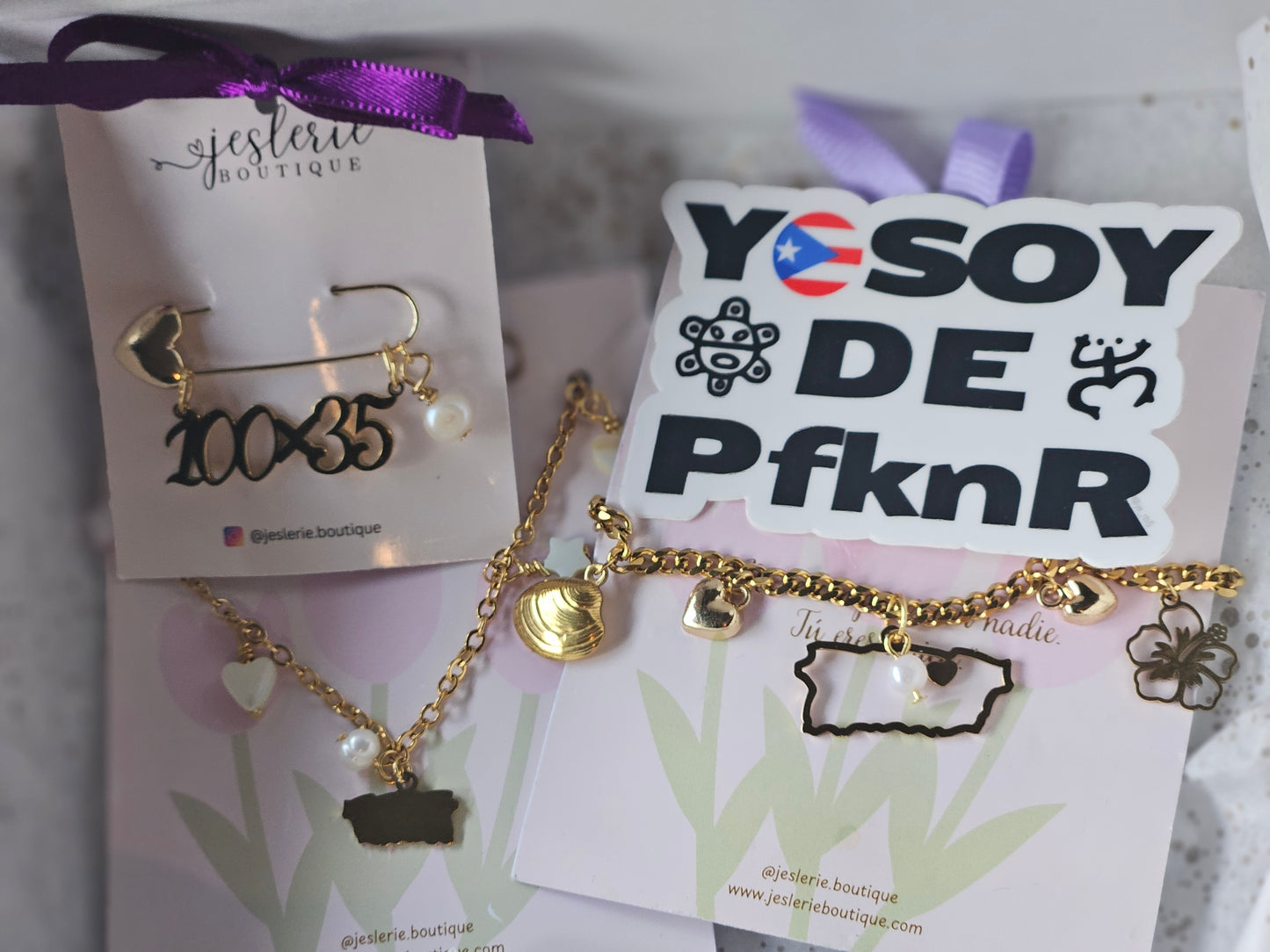 Isla del Encanto Box